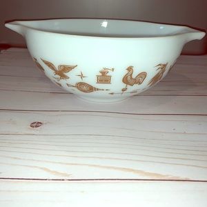 Pyrex Vintage Early american print #443 bowl ✨